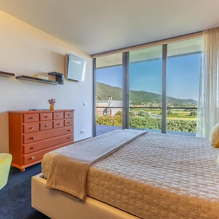Casa De Montedor * Βιάνα ντο Καστέλο
